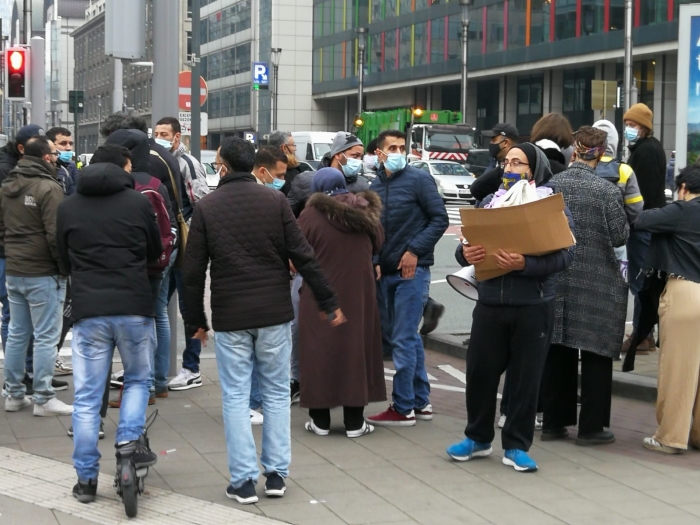Belgique : Révoltés, les sans-papiers manifestent