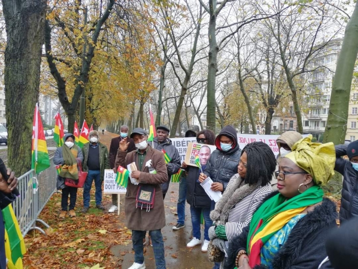 Togo Politique : La diaspora togolaise de Belgique interpelle l&#039;État togolais d&#039;opter pour la démocratie et réclame la libération de l&#039;activiste Jean-Paul Oumolou