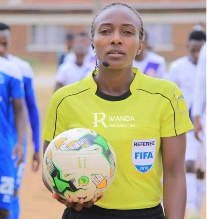 Can 2022 : La Rwandaise Salima Mukansanga, première femme à officier lors d’une coupe d’Afrique des Nations